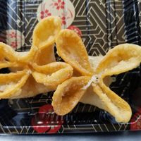 Crab cheese wontons at V Revolution in Englewood