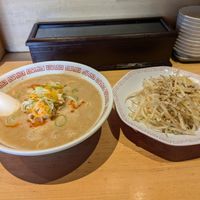 Ramen and bean sprouts at Marutan まるたん - Nishi in Fukuoka