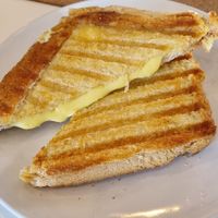 Vegan tosta with cheese at Xato in Moledo