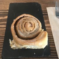 Plant based cinnamon rolles  at Scarlett in Madrid