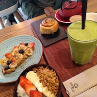 Vegan brunch at Scarlett in Madrid