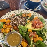 Smoothie and salad  at Scarlett in Madrid