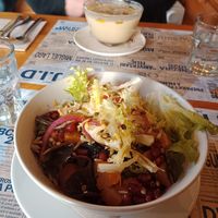 Fresh Salad with pumpkin, pomegranate seeds and mushrooms, super refreshing 😋 at Aguaribay in Barcelona