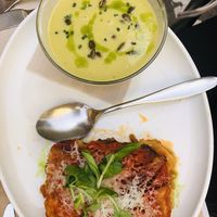 Menú mediodia - pure calabacin + lasaña at Aguaribay in Barcelona