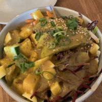 Salade quinoa avocats mangue  at Rucolino in Dudelange