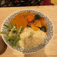 Roasted Vegetables, Creamy Tomato curry with White Rice (Large)  at RUCY+R 横浜ジョイナス店 in Yokohama