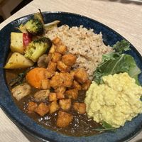 Curry with veggies, scrambled tofu and tempeh  at RUCY+R 横浜ジョイナス店 in Yokohama