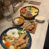Curry, Salad and Falafel - ALL VEGAN!   at RUCY+R 横浜ジョイナス店 in Yokohama