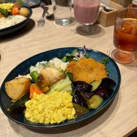 you can choose the ingredients you want at RUCY+R 横浜ジョイナス店 in Yokohama