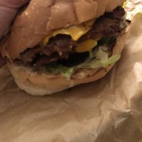 Burger à la truffe  at Green Farmer's in Paris