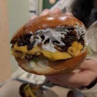 truffle burger at Green Farmer's in Paris