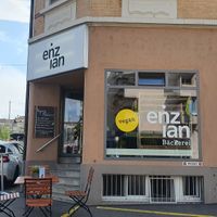 Outside at Enzian Vegane Bäckerei in Zurich