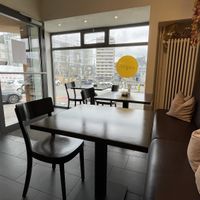 In Bahnhofsnähe  at Enzian Vegane Bäckerei in Zurich