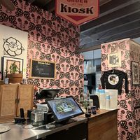 Sweet Portland vibe  at Boxcar Pizza in Portland