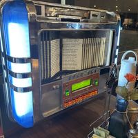 so cute!  at Mel's Drive-in in Santa Monica