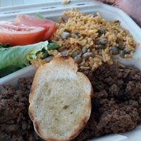 Picadillo y arroz con gandules 😋😋 at 100% HP in San Juan