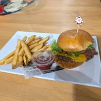 Cheeseburger   at 100% HP in San Juan