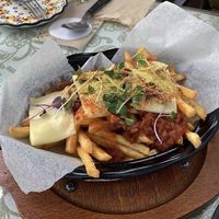 Chili cheese fries  at Nokum Space - 공간 녹음  in Seoul