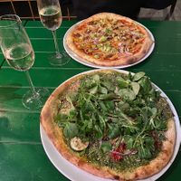 Cava & Ferry Verde Pizza & Big Mac Pizza 🩷  at Vegan Pizza Bar in Rotterdam