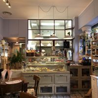 cucina a vista e bancone, alias “menù parlante"  at La Schiscetteria in Milan