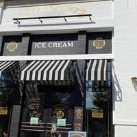 🍦 at Clementine's Naught and Nice Creamery in Lake St Louis
