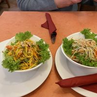 Mangosalat mit Garnelen  at Loving Hut in Hamburg