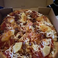 Hawaiian pizza at Boon Burger Cafe in Brampton