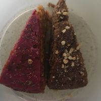 Carrot Cake und Nusskuchen  at [why not] Café in Hamburg