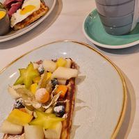 Vegan waffle with fresh fruits at Birdie & Co - Mittelstraße in Dusseldorf