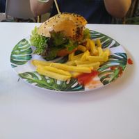 Elite burger and fries at Corazon Contento PDC in Playa Del Carmen