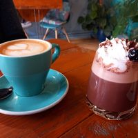 Oat milk latte & oat milk blackforest hot choc at Koda Coffee in Scarborough