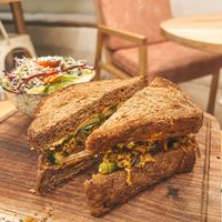 Sandwich vegano at The Bowl Bar in Cancun