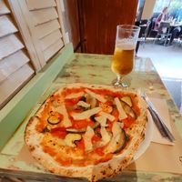 Pizza vegana at MadreLievito in Barcelona