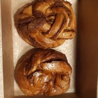 Biscoff knots, very dry at Bear Lemon in Dublin