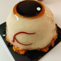 Halloween themed vegan sweet at La Pastisseria in Barcelona