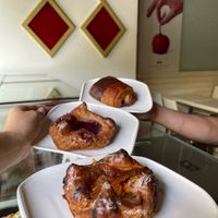 We have 3 vegan pieces for breakfast available Pain au Chocolat / Orange and hazelnut / cherry and raspberry you can enjoy with our coffees with soy milk or oat milk  at La Pastisseria in Barcelona