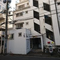 All kind of  shops in this cool place at Rillbagelリルベーグル in Fukuoka