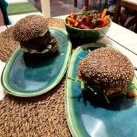 burger variety at Cocos in Foz Do Arelho