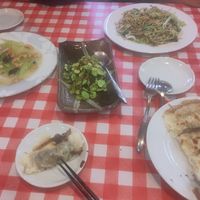 Different dishes to share at Takamiya Hanten in Fukuoka