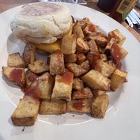 McReeky   at Cheezy Vegan in Woodlyn