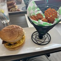 Early Burg  at Cheezy Vegan in Woodlyn