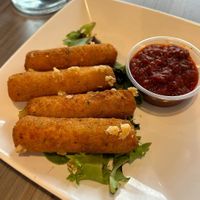 mozz sticks at Cheezy Vegan in Woodlyn