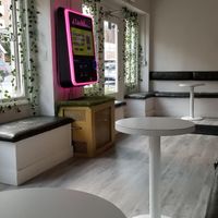 Online jukebox at Cafe Kulture in Atlanta
