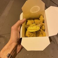 Vegan nuggets & curry sauce (9.50.-)  at UNMEAT in Zurich