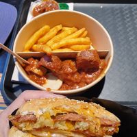 Cross section of rosti vacon burger at UNMEAT in Zurich