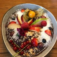 Vegan acai boost bowl at Moka Roasters in Frankfurt