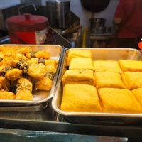 Early morning dishes at Yi En Vegetarian 伊恩素食 in Central Singapore