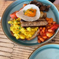 Full breakfast with fried Vegg at The Vibe in Liverpool
