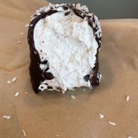 Coconut fodeboller  at Glean - Torvehallerne in Copenhagen