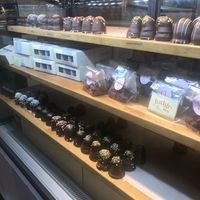 Flødebolle Display  at Glean - Torvehallerne in Copenhagen